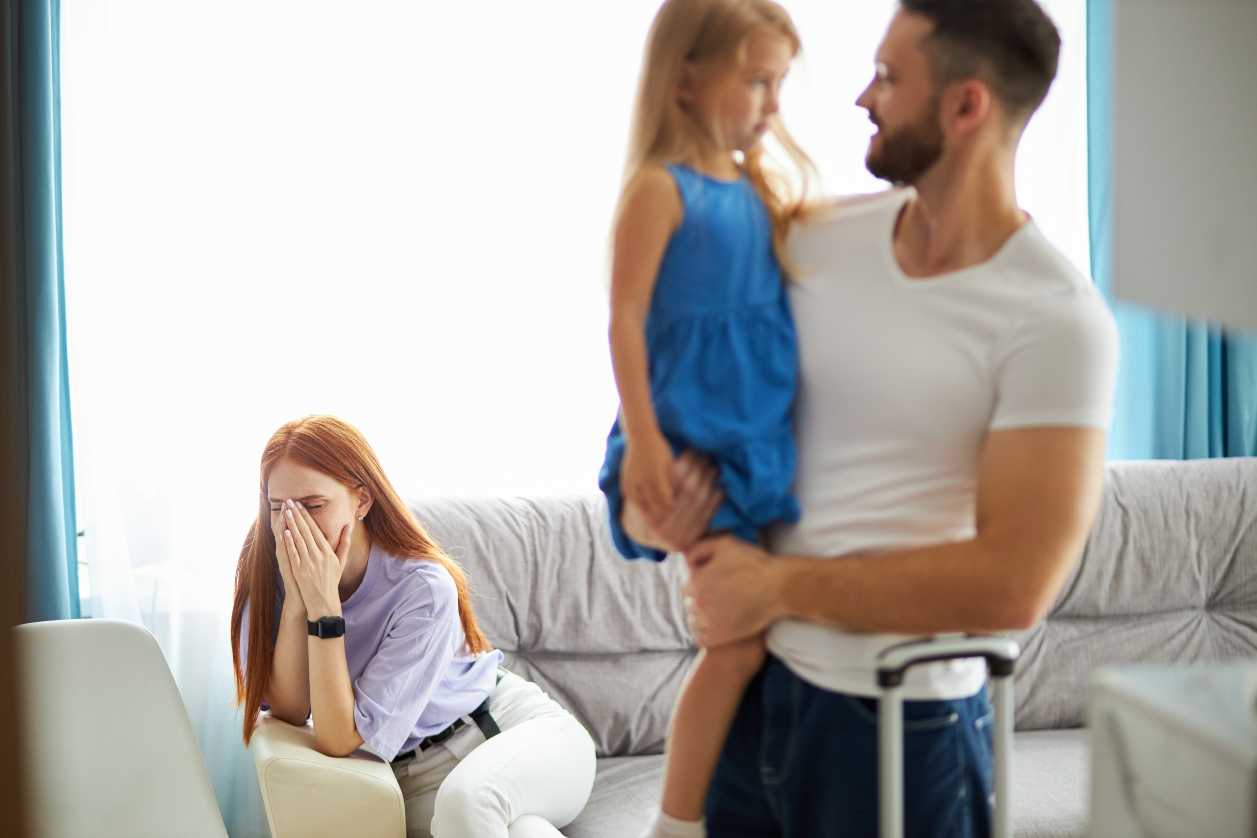 mum and dad learning how to co parent after splitting up